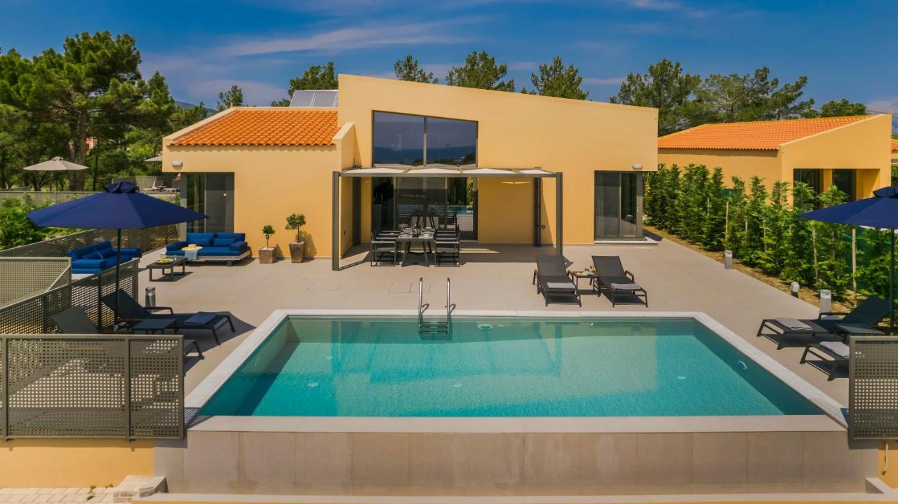 Sound Of Sea Villas Lixouri Exterior foto